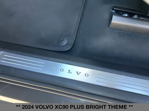 Used 2024 Volvo XC90 B5 Plus image 22