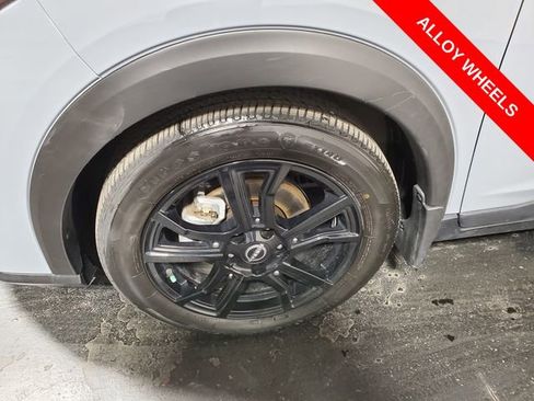 Used 2023 Nissan Kicks SV image 7