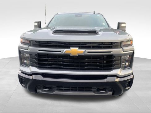 Used 2024 Chevrolet Silverado 2500 Custom w/ Custom Convenience Package AWD/4WD image 15