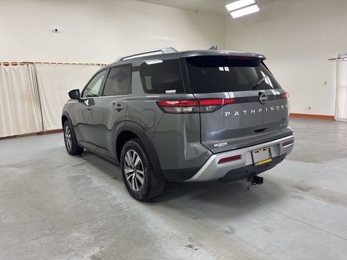 Used 2023 Nissan Pathfinder SL w/ Cargo Package image 6