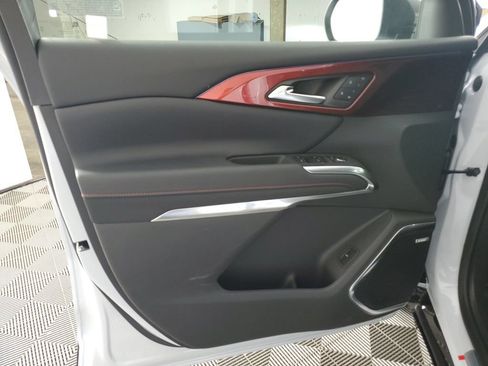 New 2026 Chevrolet Traverse RS w/ LPO, Floor Liner Package FWD image 27