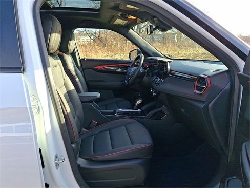 Used 2024 Chevrolet TrailBlazer RS w/ Convenience Package image 26