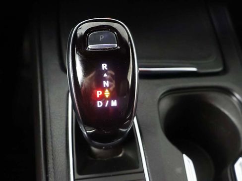 Used 2024 Cadillac XT4 Premium Luxury image 45