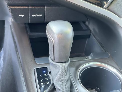 Used 2023 Toyota Camry SE image 14