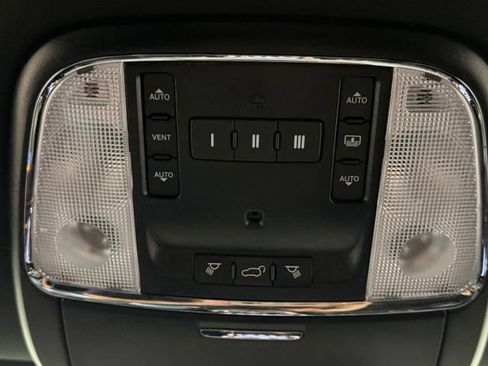 Used 2020 Jeep Grand Cherokee Limited X AWD/4WD image 32
