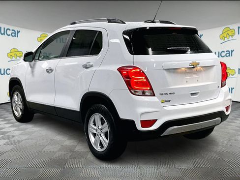 Used 2018 Chevrolet Trax LT w/ LT Convenience Package image 4