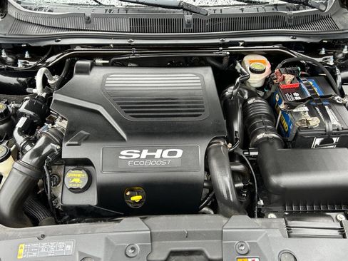 Used 2014 Ford Taurus SHO w/ Equipment Group 401A image 33