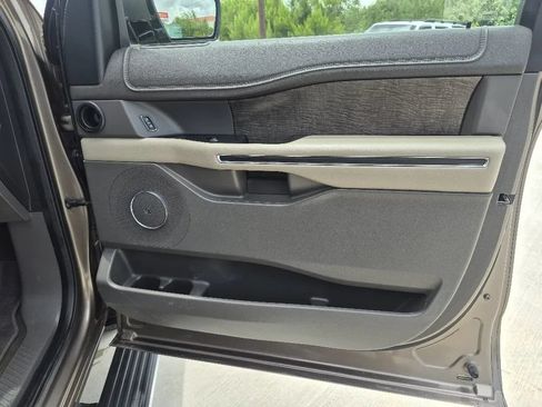 Used 2019 Ford Expedition Max Limited w/ Equipment Group 301A AWD/4WD image 19