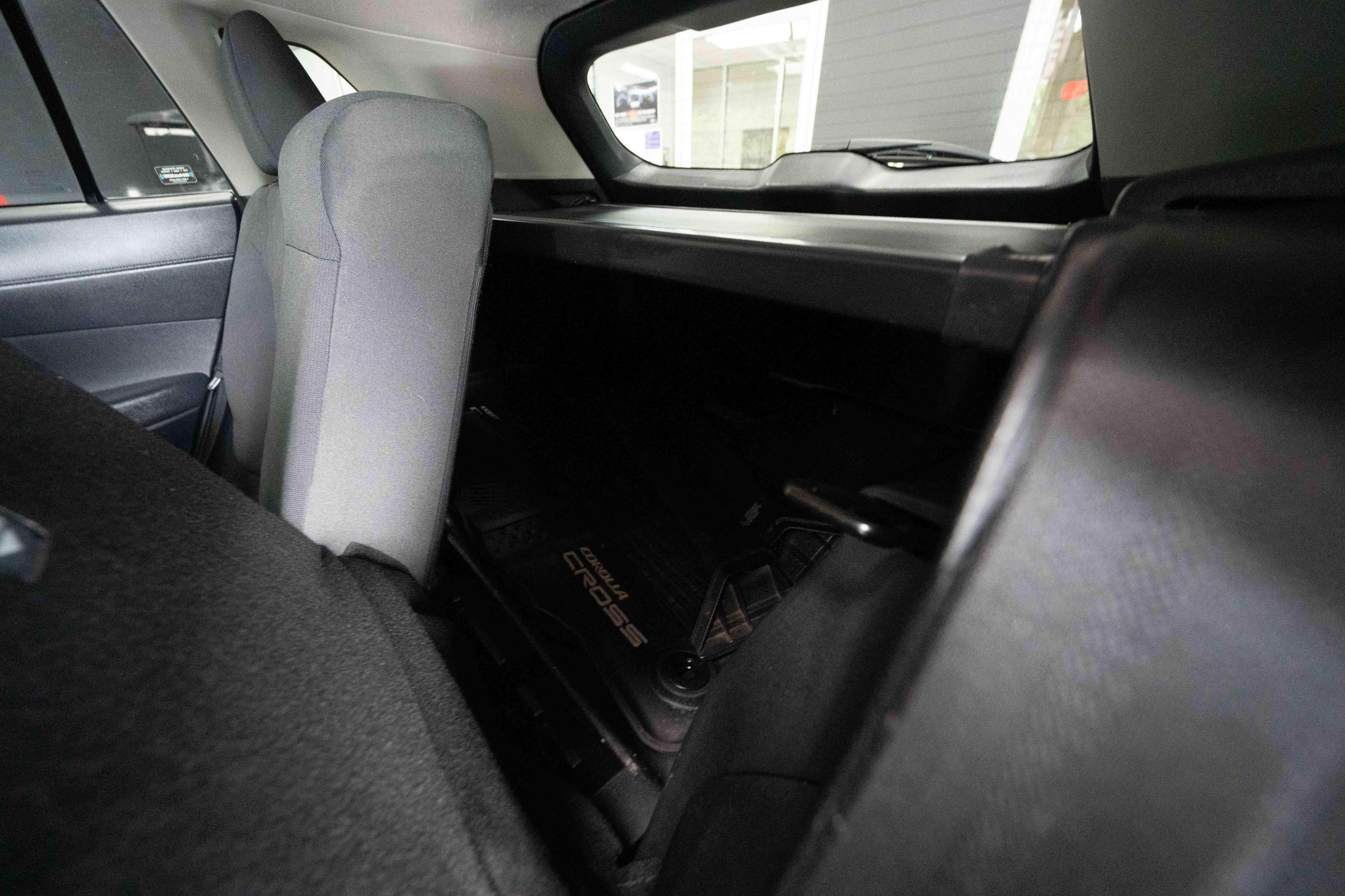 Used 2025 Toyota Corolla Cross LE w/ Moonroof Package AWD/4WD image 24