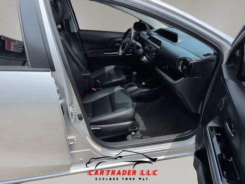 Used 2015 Toyota Prius C Four FWD image 27