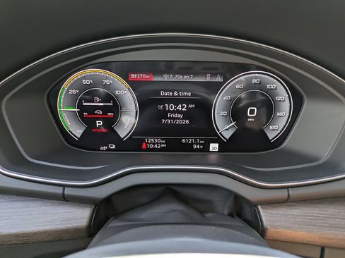 Used 2025 Audi Q5 e Premium Plus w/ Premium Plus Package AWD/4WD image 25