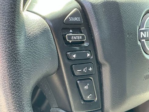 Used 2023 Nissan Frontier SV w/ Technology Package image 17