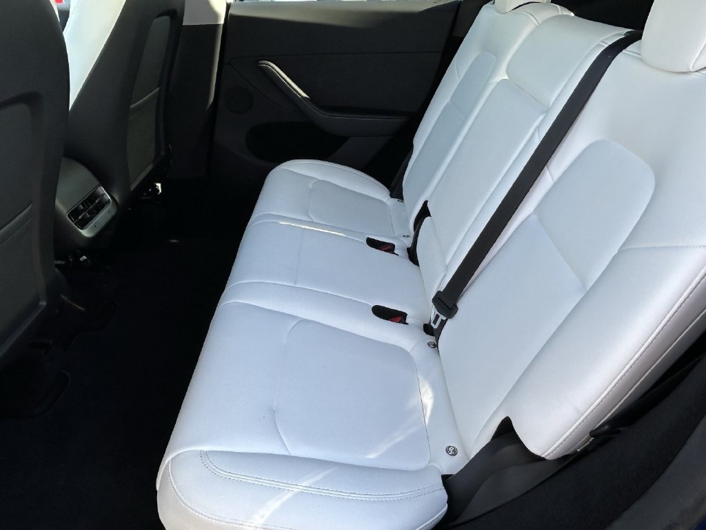 Used 2023 Tesla Model Y AWD image 14