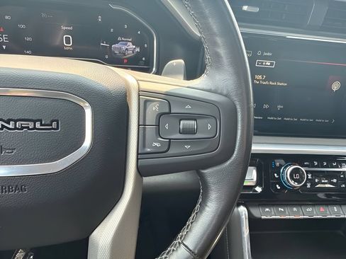 Used 2022 GMC Sierra 1500 Denali AWD/4WD image 18