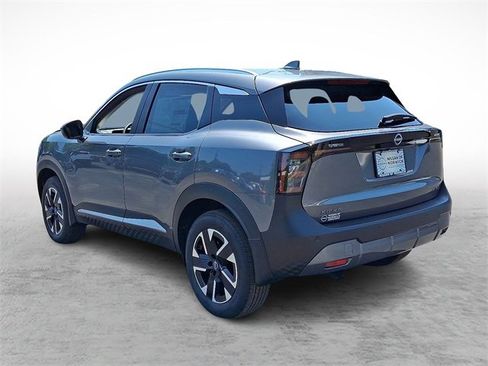 New 2025 Nissan Kicks SV w/ SV Premium Package image 3