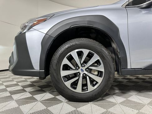Used 2025 Subaru Outback Premium image 11