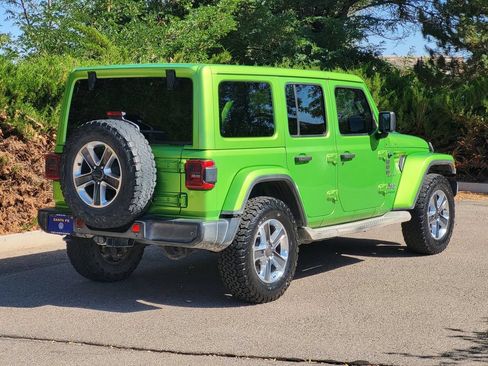 Used 2018 Jeep Wrangler Unlimited Sahara AWD/4WD image 5