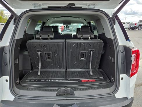 Certified 2023 GMC Acadia SLT AWD/4WD image 8