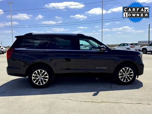 Used 2025 Ford Expedition Platinum image 5