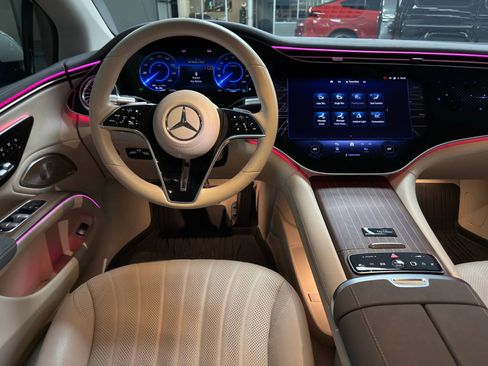 Used 2023 Mercedes-Benz EQS 580 4MATIC Sedan image 23