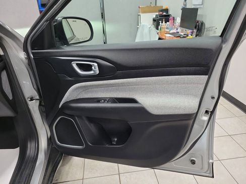 Used 2022 Jeep Compass Latitude image 25