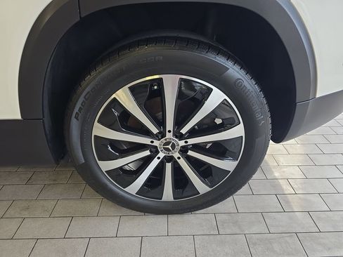 Used 2021 Mercedes-Benz GLB 250 image 37