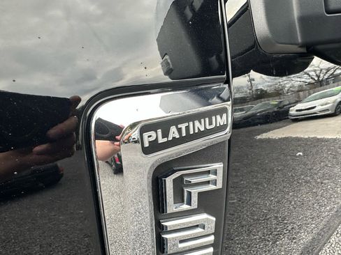 Used 2022 Ford F250 Platinum image 3