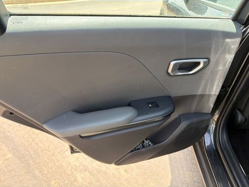 Used 2025 Kia K4 FWD image 21