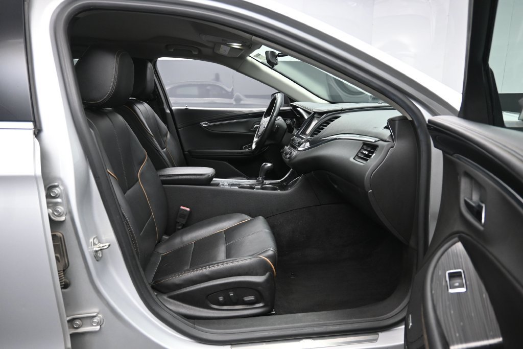 Used 2019 Chevrolet Impala Premier FWD image 31