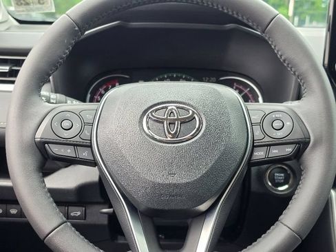 Used 2023 Toyota RAV4 XLE Premium AWD/4WD image 28