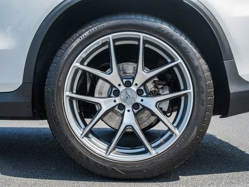 Used 2022 Mercedes-Benz GLC 43 AMG 4MATIC image 22