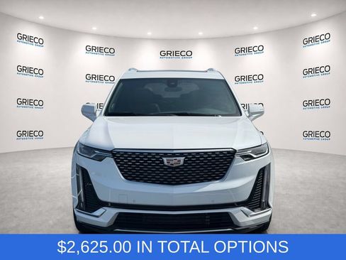 Used 2024 Cadillac XT6 Premium Luxury AWD/4WD image 2