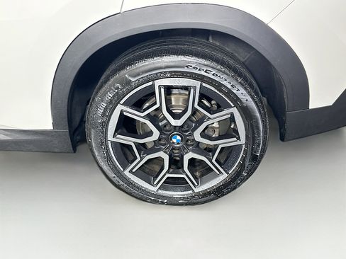 Used 2025 BMW X2 xDrive28i image 11