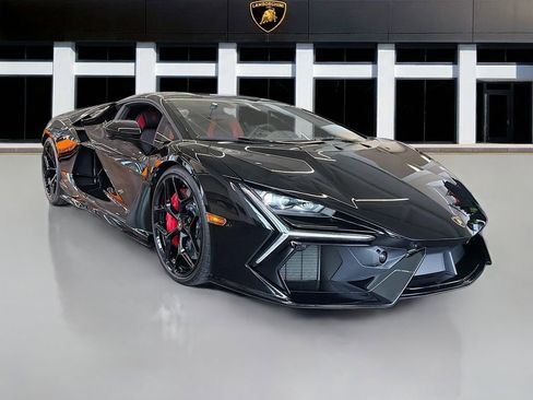 Used 2024 Lamborghini Revuelto image 6