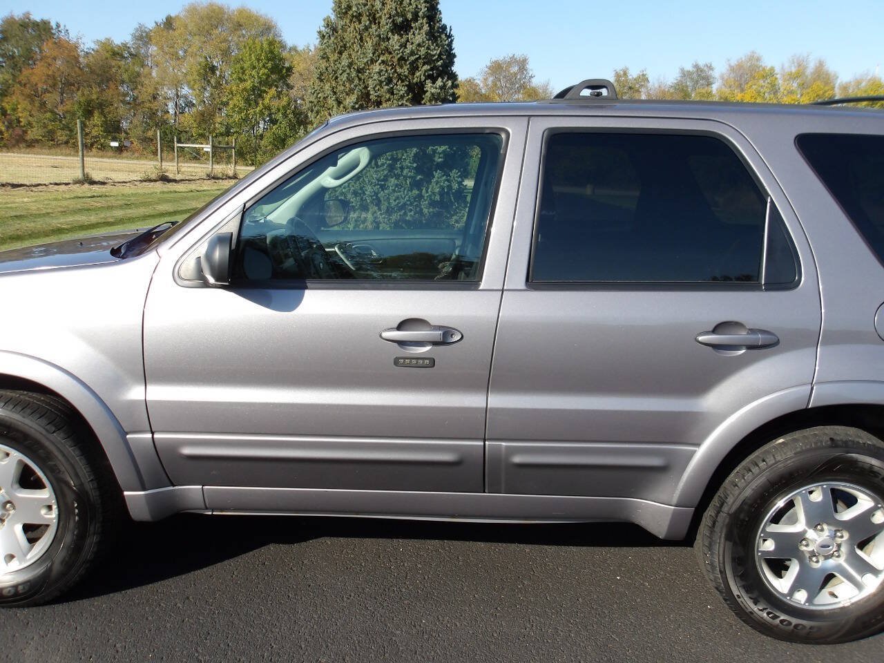 Used 2007 Ford Escape Limited FWD image 31