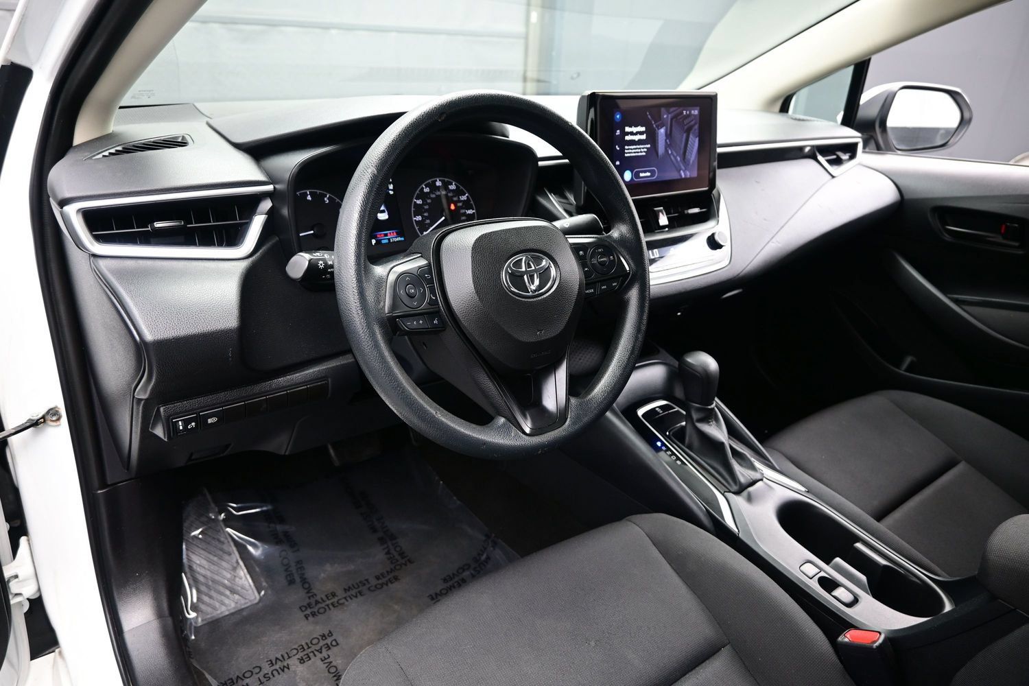 Used 2023 Toyota Corolla LE FWD image 11