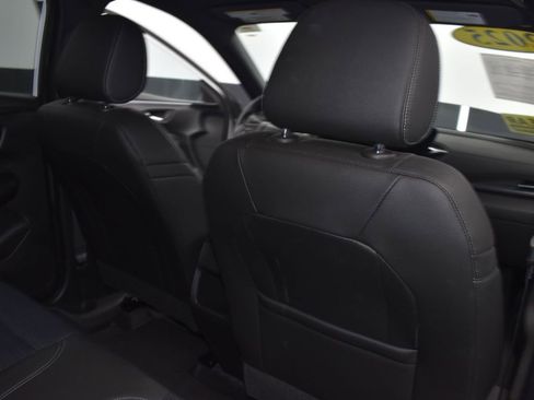 Used 2025 Buick Envista Preferred image 21