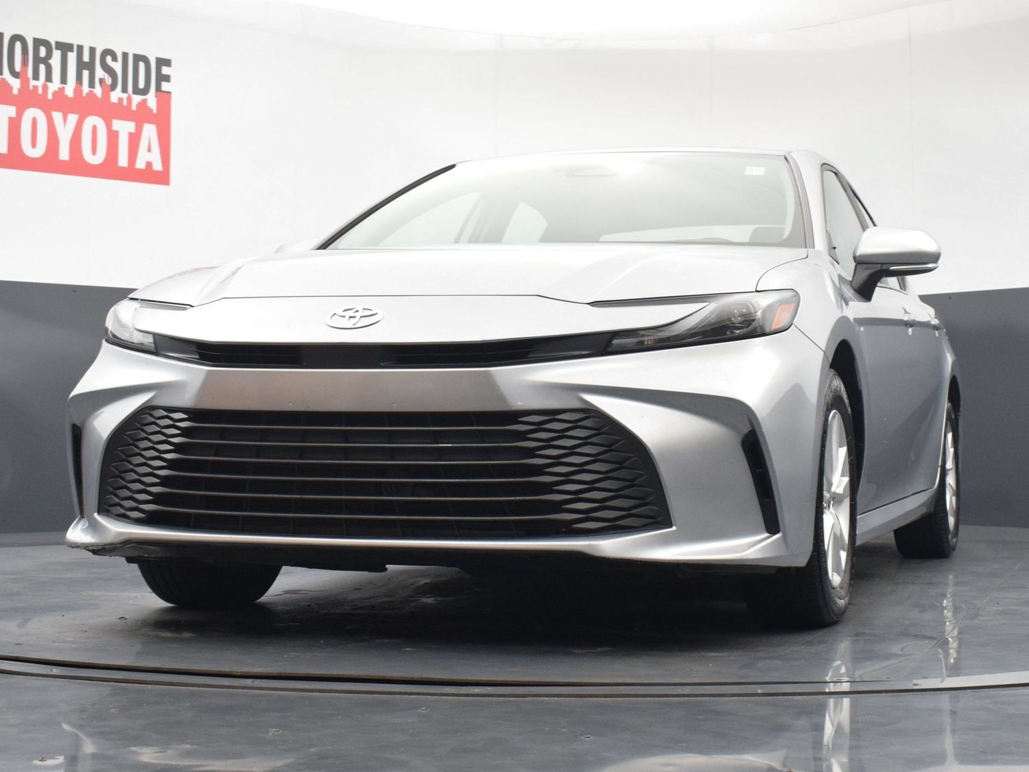 Used 2025 Toyota Camry LE w/ Convenience Package AWD/4WD image 31