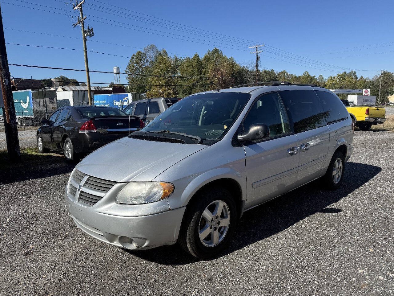 Used 2006 Dodge Grand Caravan SXT FWD image 3