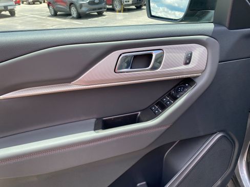 New 2026 Ford Explorer Active w/ Active Comfort Package AWD/4WD image 34