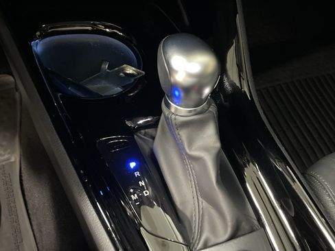 Used 2022 Toyota C-HR Limited FWD image 26