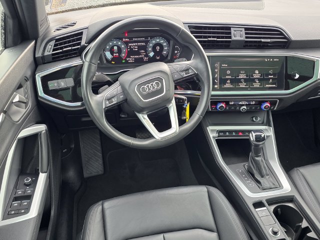 Used 2025 Audi Q3 2.0T Premium AWD/4WD image 11