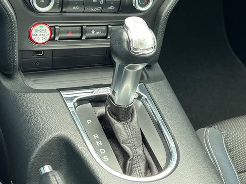 Used 2015 Ford Mustang Coupe image 20