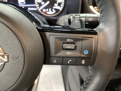 Used 2023 Nissan Rogue SL w/ SL Premium Package image 20