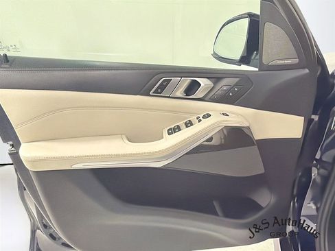 Used 2022 BMW X5 M50i w/ Executive Package image 22