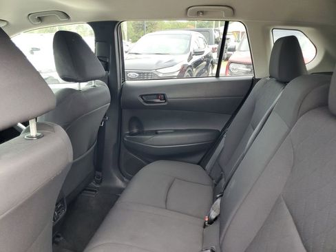 Used 2022 Toyota Corolla Cross LE image 28