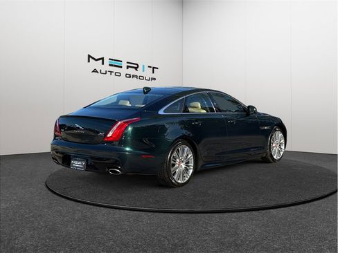 Used 2017 Jaguar XJ R-Sport image 9