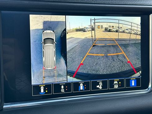 Certified 2023 GMC Yukon XL Denali AWD/4WD image 29