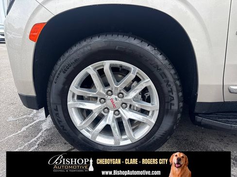 Used 2024 GMC Yukon SLT w/ SLT Luxury Package AWD/4WD image 18