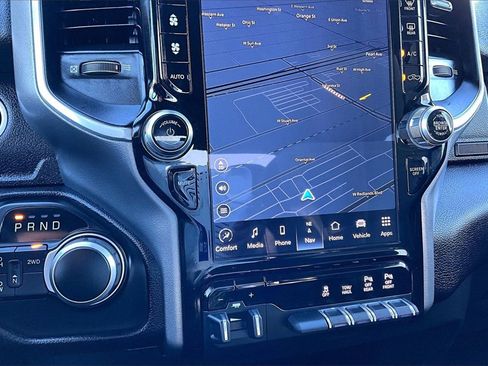 Used 2024 RAM 2500 Big Horn w/ Sport Appearance Package image 32